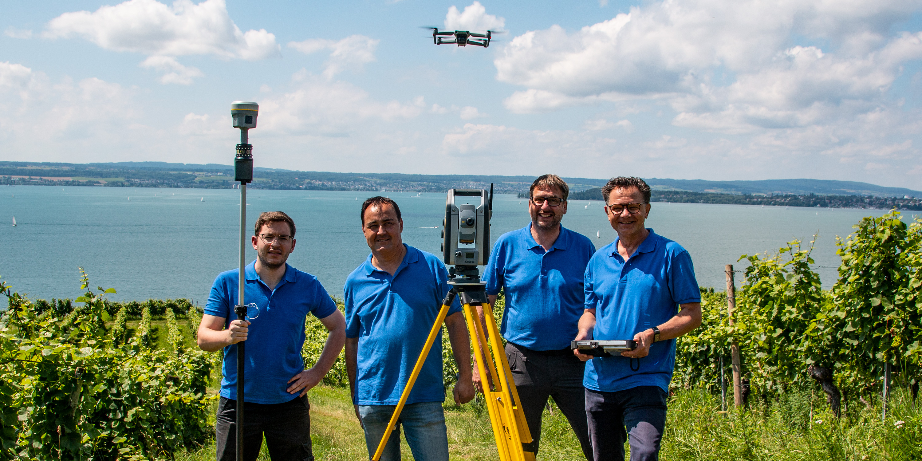 Männer bei Vermessung mit Drohen